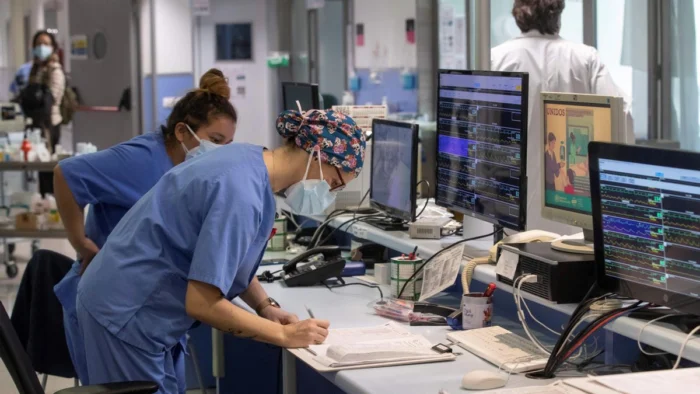 Estudio revela que enfermeras pueden sustituir a médicos en ciertas tareas, incluso con mejores resultados