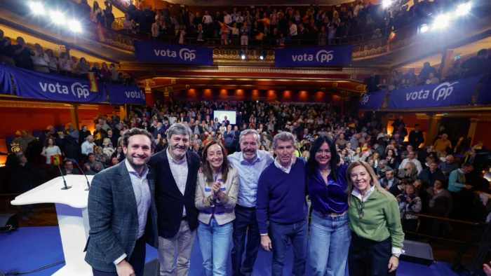 FUERTE APOYO A AZCÓN EN ARAGÓN: FEIJÓO DENUNCIA CAMPAÑA SUCIA DEL PSOE