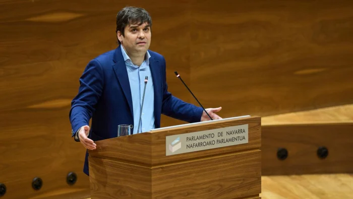 Nuevas Tensiones en Navarra por el Blindaje de Profesores de Religión