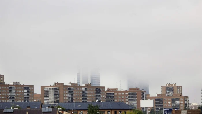 Tiempo inestable en Madrid: Viento fuerte y descenso de temperaturas