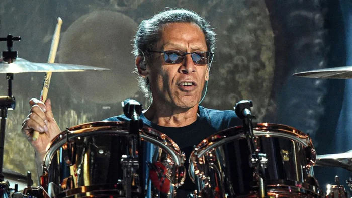 NUEVO ÁLBUM INÉDITO DE EDDIE VAN HALEN PREPARA ALEX VAN HALEN