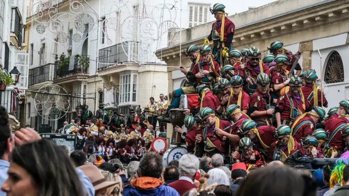Carnaval de Cádiz 2026: Un programa renovado que celebra la tradición y la fiesta callejera