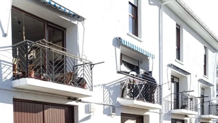 Un herido grave y dos detenidos tras una explosión en una vivienda en Obanos cuando estaban manipulando algún tipo de sustancia