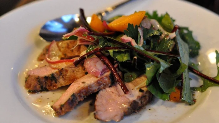 Tres recetas con diente de le&oacute;n, una verdura clave en la posguerra espa&ntilde;ola y muy rica en nutrientes