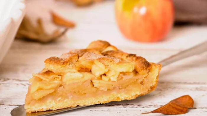 Tarta de manzana con crema pastelera: el postre tradicional y sencillo para deleitarse toda la semana