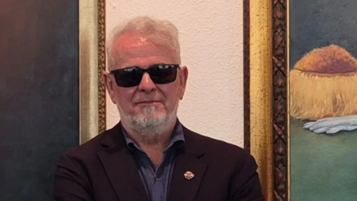 NUEVO TITULO: El pintor Manuel Moleón Ruiz diseñará las tapas del Pregón de la Semana Santa de 2026