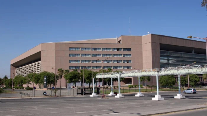 El alcalde de Sevilla pide precaución en los accesos al estadio de La Cartuja para el partido del Betis por el temporal