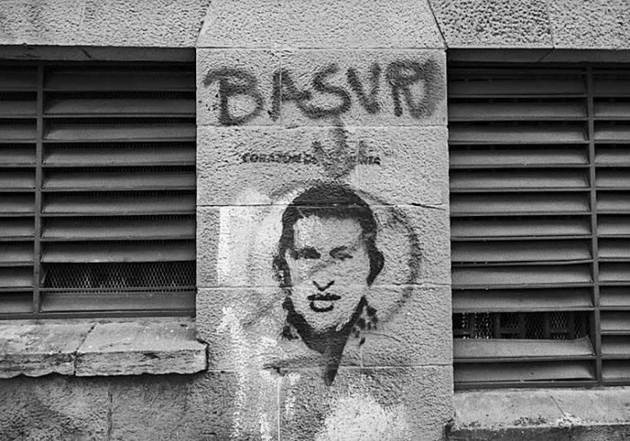 Los Golpistas: La Crónica de Jaime Bayly sobre Tres Días que Conmovieron Venezuela