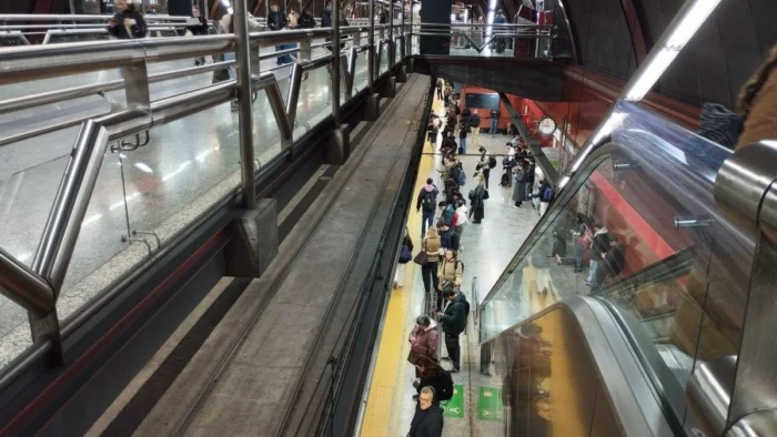 HUELGA FERROVIARIA: MÁS DE MIL TRENES CANCELADOS Y NEGOCIACIONES EN CURSO