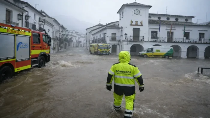 NUEVO TITULO: Grazalema abre la primera oficina de atención a damnificados por las borrascas en Andalucía
