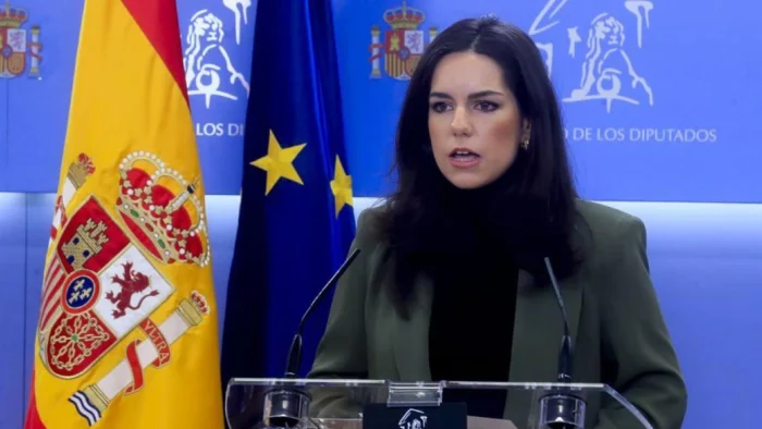 VOX critica la "incoherencia" del PP en Extremadura, pero insiste en un pacto de gobierno