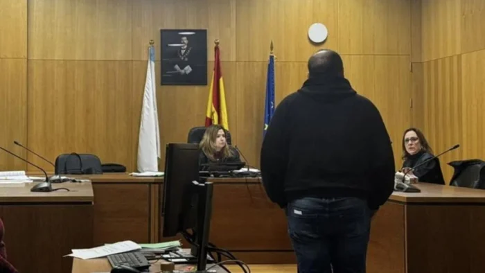 El terrible caso de Pist&oacute;n, el perro que sobrevivi&oacute; tras caer casi 100 metros desde un viaducto mientras el acusado lo niega todo: "A ese perro no lo conozco de nada"