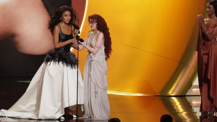 Bad Bunny llega a lo m&aacute;s alto en unos Grammy que por fin encumbran la m&uacute;sica en espa&ntilde;ol