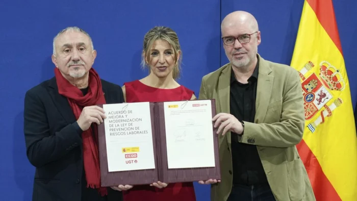 Acuerdo entre Trabajo y sindicatos para reforzar la prevención laboral, enfocándose en salud mental y cambio climático