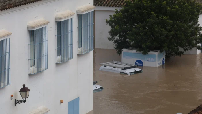Retorno a clases en Andalucía: Normalidad generalizada con excepciones puntuales tras el temporal