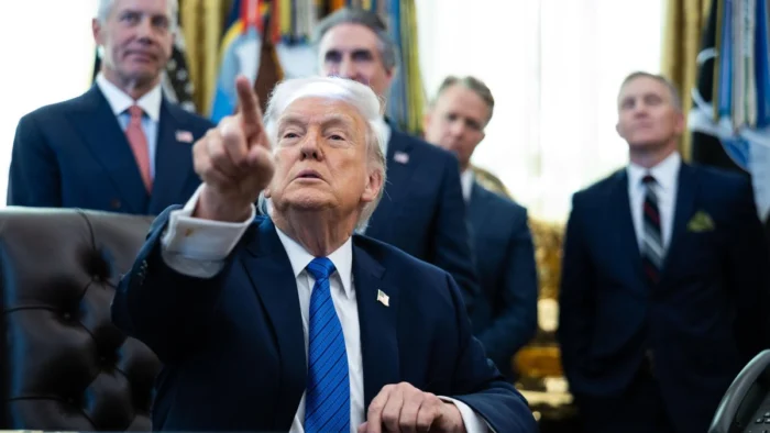 Trump presiona para "nacionalizar" las elecciones en al menos 15 estados