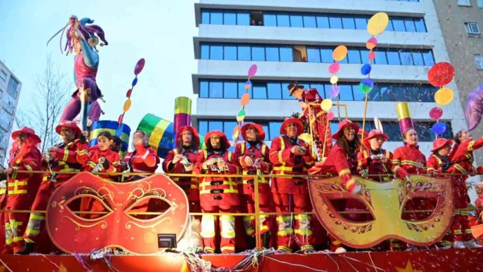CABALGATA MAGNA DEL CARNAVAL DE CÁDIZ 2026: VENTA DE SILLAS