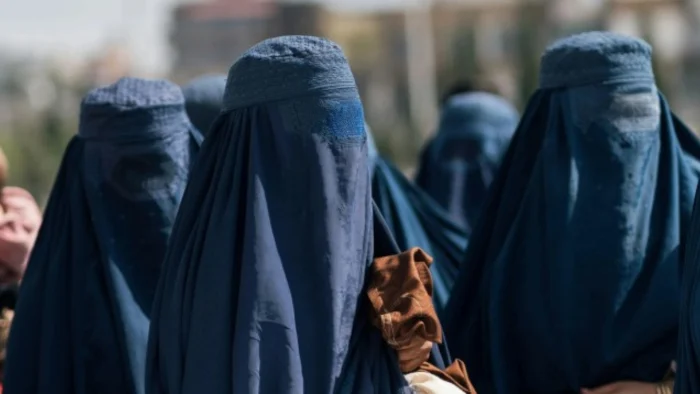 VOX propone prohibir el burka y el niqab en dependencias municipales de Talavera de la Reina