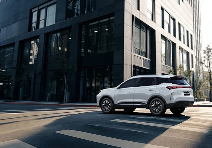 EBRO lanza su SUV s700 con motorización híbrida autorrecargable