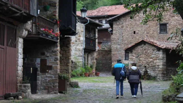 La IA y el envejecimiento marcan las dos grandes transformaciones económicas de Castilla y León