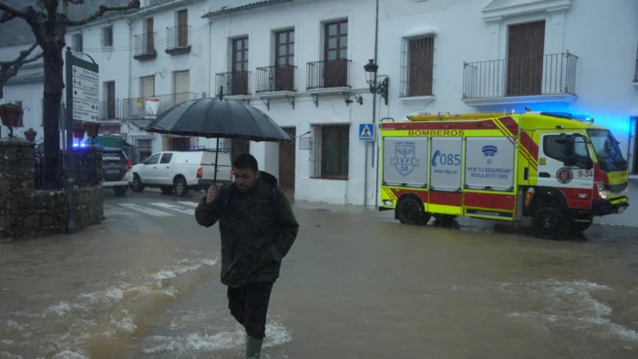 Grazalema evacuada ante el riesgo de derrumbe por saturación del acuífero