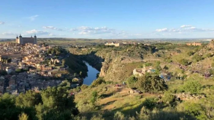 Un ‘Montmartre’ sobre el río Tajo: el último megaproyecto de PP y Vox para Toledo que engrosa el rechazo vecinal