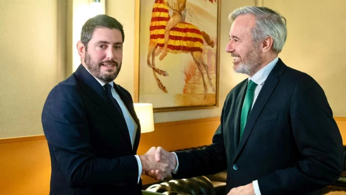 Azcón busca un acuerdo "a fuego lento, estable y global" con Vox para formar gobierno en Aragón