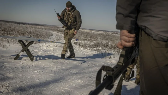 Los drones ucranianos que detectan a soldados rusos: dentro de una misi&oacute;n de vigilancia a 15 kil&oacute;metros del frente