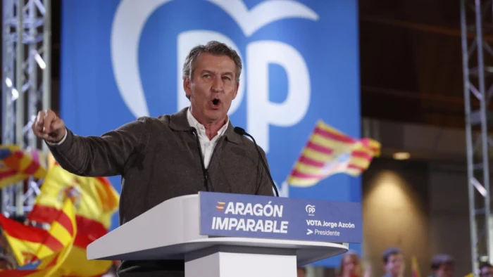 Feijóo Apela al Voto Útil para Evitar Depender de Vox en Aragón
