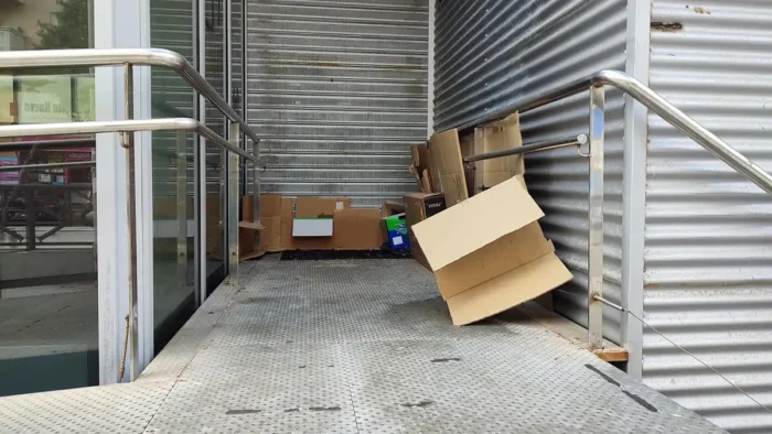 El comité de Parques y Jardines asegura que el Ayuntamiento reduce los desalojos pero mantiene el “protocolo de la vergüenza”