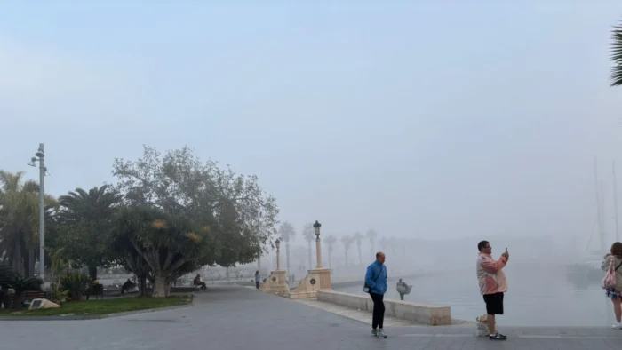 La extraña niebla de Alicante: ¿qué es y por qué se forma?