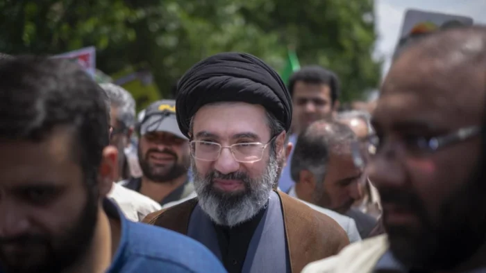 NUEVO LÍDER SUPREMO EN IRÁN: MOJTABA JAMENEI ASUME EL MANDO