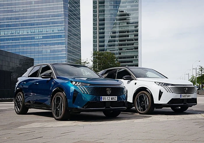 Peugeot anticipa ayudas del Plan Auto+ para impulsar la venta de sus SUV eléctricos