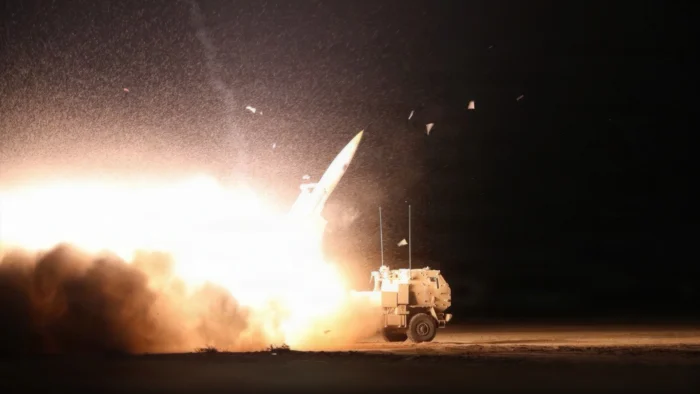 TENSIÓN EN ORIENTE MEDIO: IRÁN AMENAZA CON DESTRUIR INFRAESTRUCTURAS REGIONALES SI EE.UU. ATACA