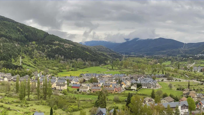 El modelo de Villanúa para fijar población: capta pisos vacíos con una bonificación del 95% en el IBI