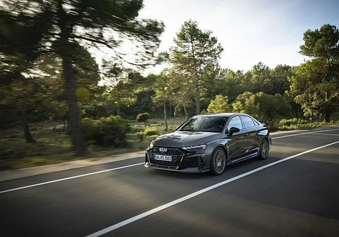 NUEVO TITULO: Audi RS 3 Competition Limited: Exclusividad y Experiencia F1 para 25 Afortunados en España
