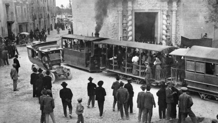 El "Tranvía de la Huerta": Un Símbolo de Progreso en Alicante