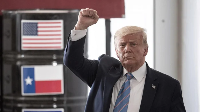 Trump y el "TACO" Petrolero: Geopolítica y Beneficios Bursátiles en Juego