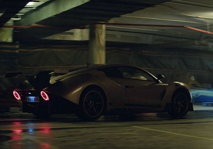 Hispano Suiza Carmen Sagrera Protagoniza Serie de Prime Video Ambientada en el Mobile World Congress