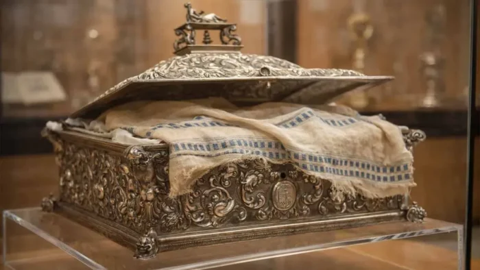 EL ENIGMÁTICO SAGRADO MANTEL DE CORIA: FE, HISTORIA Y CIENCIA