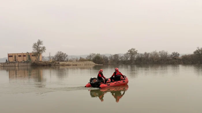 Búsqueda Incesante de Pablo Cebolla: Familiares y Voluntarios Rastrean el Ebro