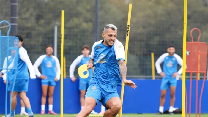 STOICHKOV PODRÁ ENFRENTARSE AL GRANADA CF