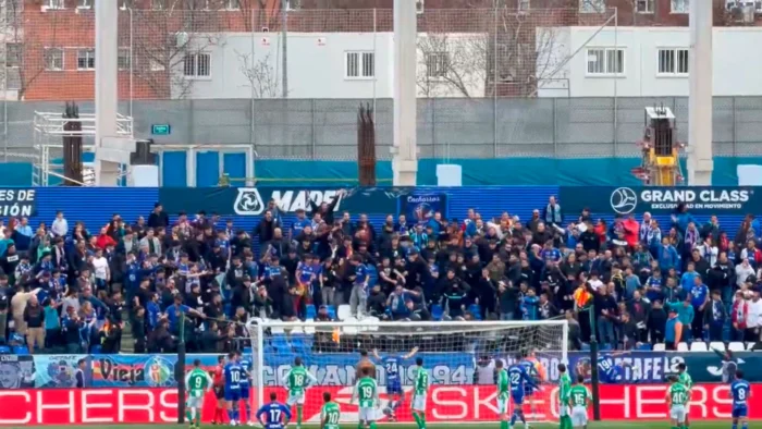 INCIDENTE EN LAS GRADAS INTERRUMPE EL GETAFE-BETIS