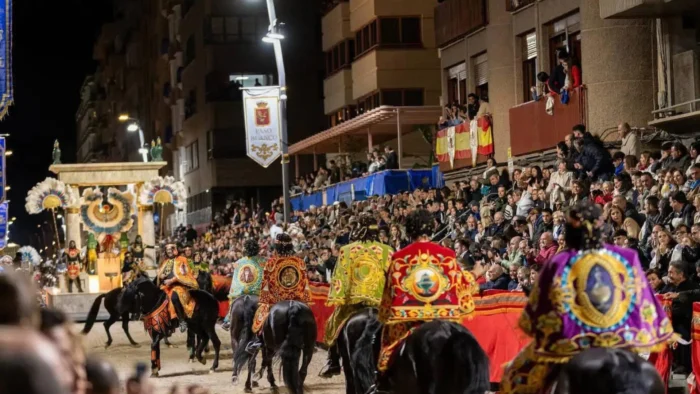 El caballo menorquín cumple 30 años como figura clave en la Semana Santa de Lorca