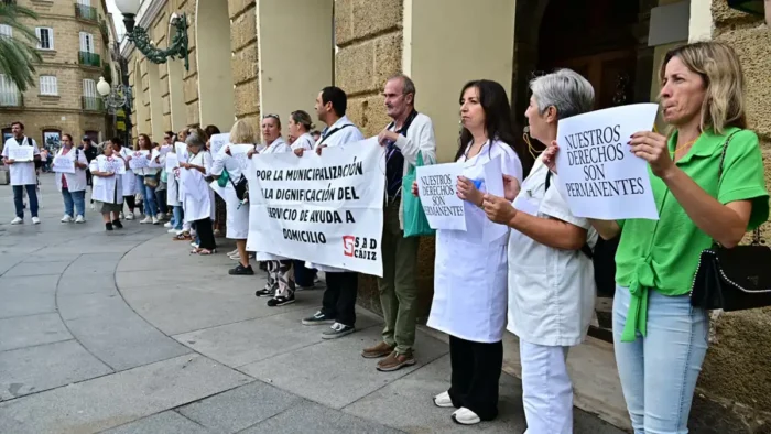 Nuevas Críticas al Servicio de Ayuda a Domicilio en Cádiz