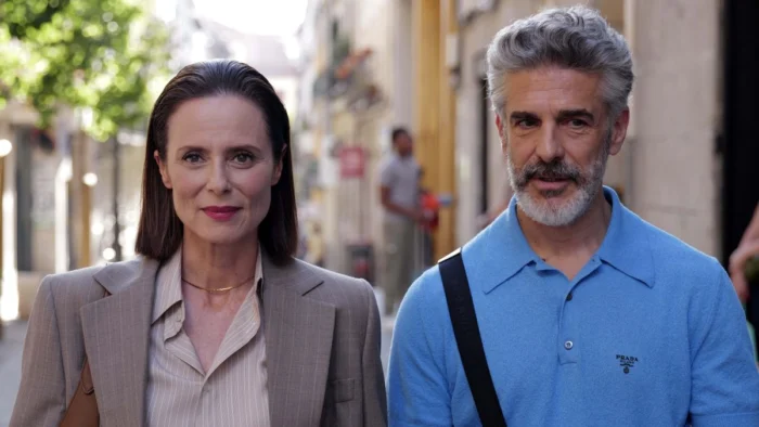 Amarga Navidad": Almodóvar reflexiona sobre la responsabilidad creativa en su brillante y arriesgada película