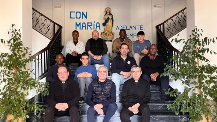 UN EX-RESTAURADOR DE ACEBO ABANDONA TODO PARA SEGUIR SU VOCACIÓN RELIGIOSA