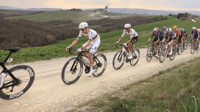 NUEVO TITULO: Duelo Estelar en la Milán-San Remo 2026: Pogacar vs. Van der Poel