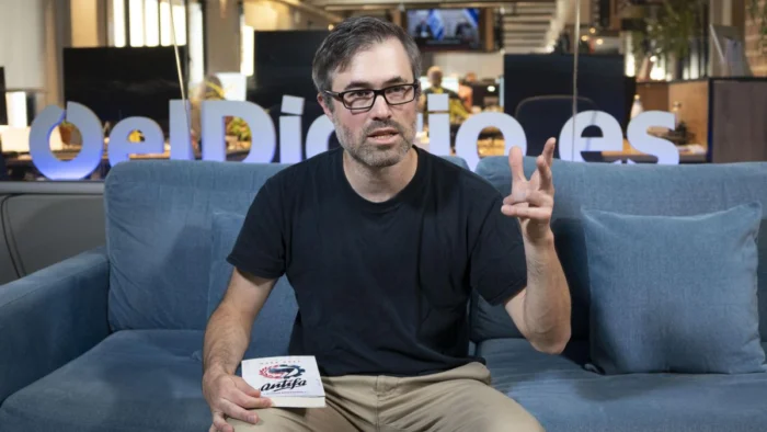 Los estadounidenses que se mudan a Madrid mientras Ayuso corteja a Trump: "Soy trans, en EEUU no hay nada para mí"