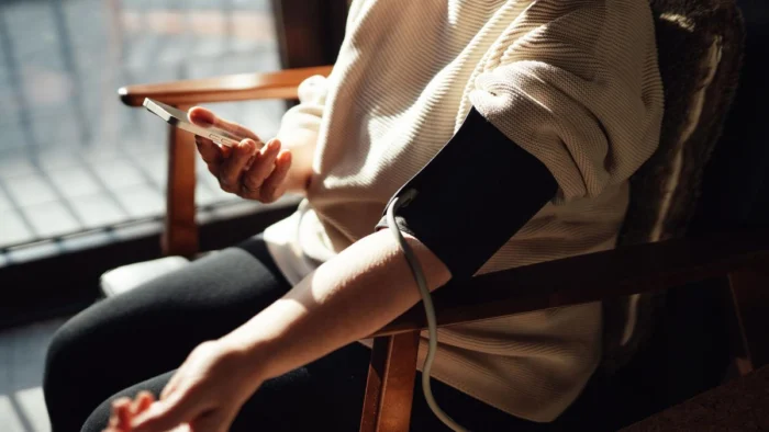 LA BRECHA DE GÉNERO CARDIOVASCULAR: LO QUE TODAS LAS MUJERES DEBERÍAN SABER SOBRE LA SALUD DE SU CORAZÓN